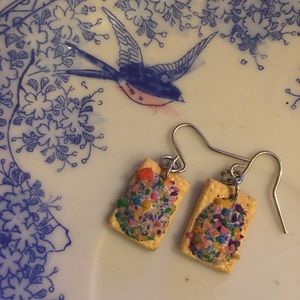 Mini Frosted Pop-Tart earrings! UNFROSTED